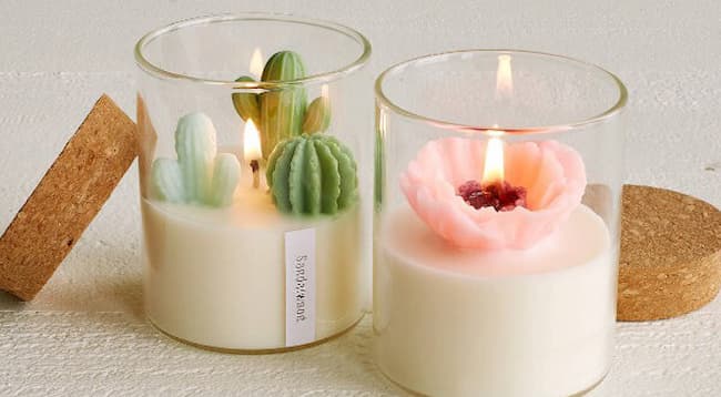 Nến thơm, s&aacute;p thơm, nước hoa,...đều l&agrave; những nguy&ecirc;n liệu khử m&ugrave;i tốt 
