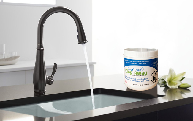 Sử dụng bột thông ống EcoClean Clog Away