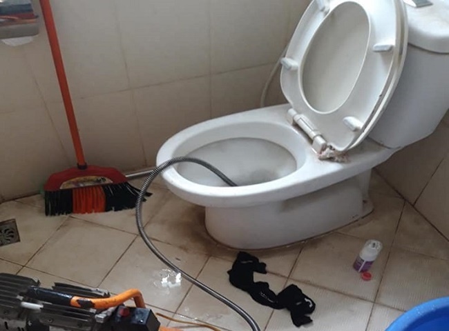 Dịch vụ thông bồn cầu huyện Nhà Bè đảm bào hiệu quả 100%