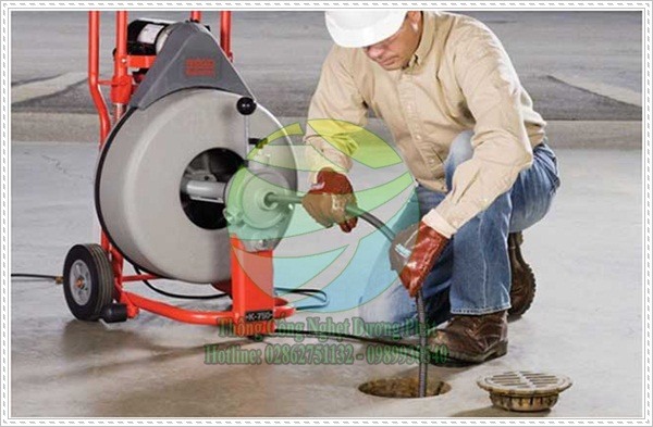 Đặt ống thông hơi cho bồn cầu