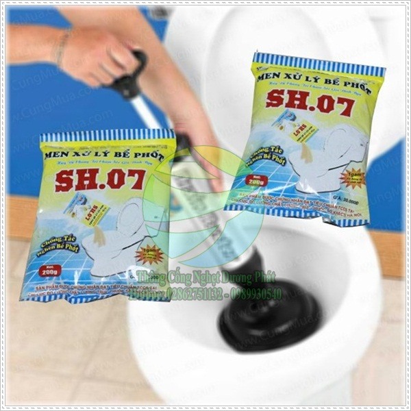 Thông tắc bồn cầu bằng cây thụt