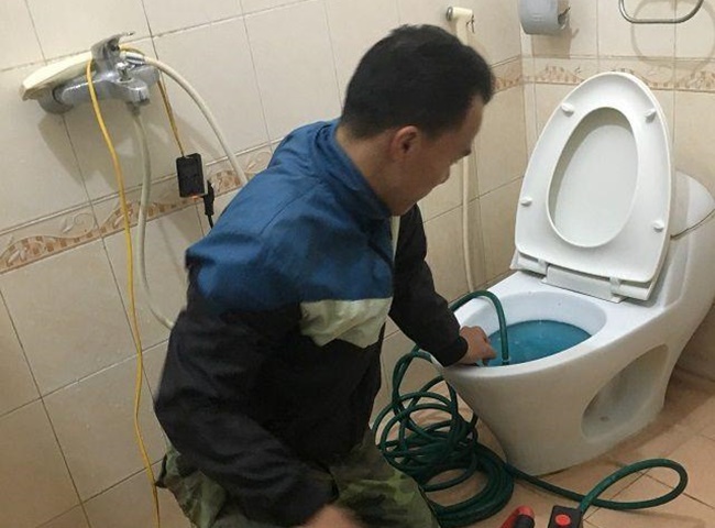 Thông bồn cầu quận 10 giá rẻ Thịnh Phát tốt nhất thị trường